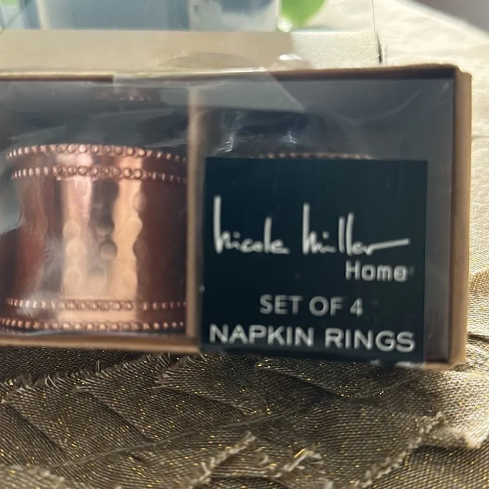 Nicole Miller Set of 4 Rose Gold Napkin Rings